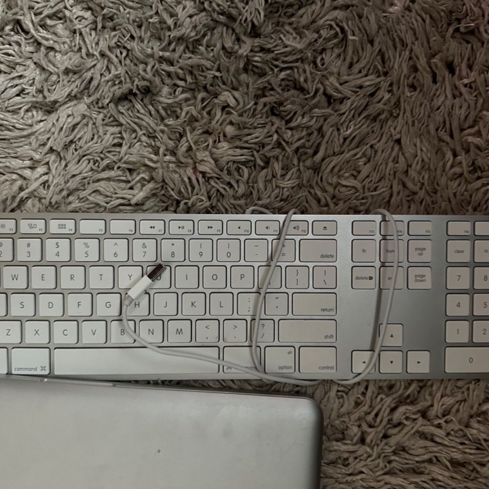 Mac Book Pro - Picture 6 of 6